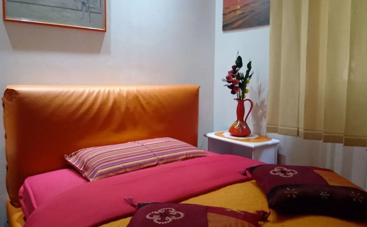Guest house Alaska Rooms Verona